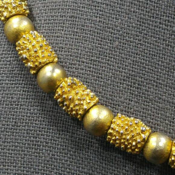 Trifari Brutalist Beaded Choker Necklace, Gold Plate, 1960s Vintage Jewelry - Picture 6 of 10